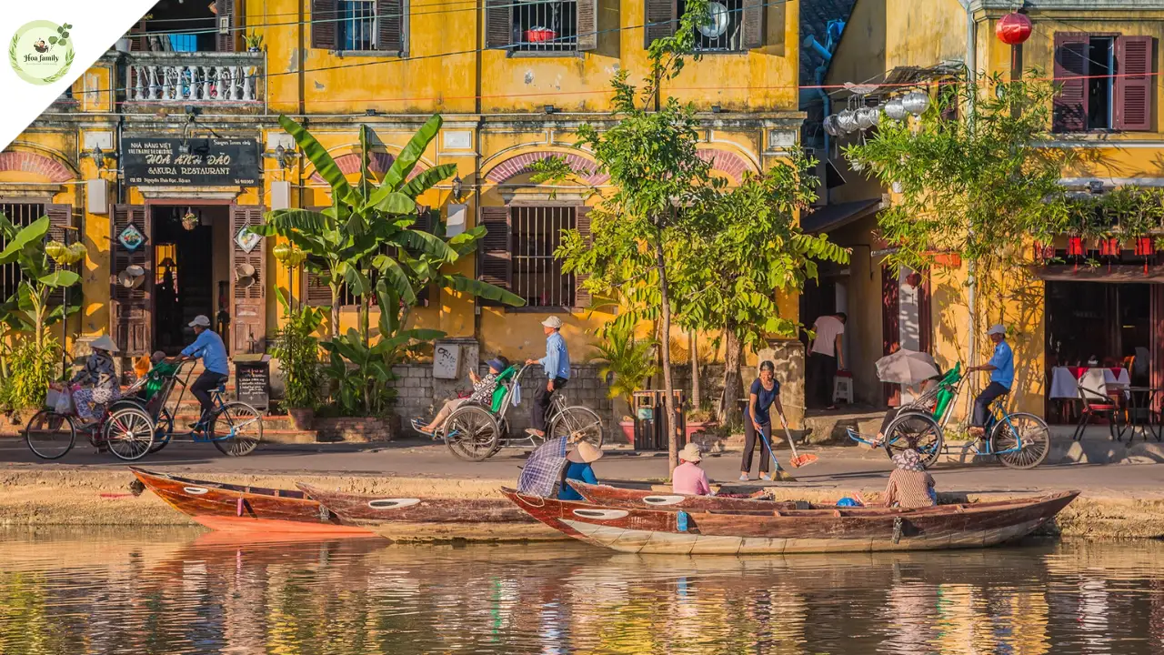 When you come to Hội An, you definitely have to experience the quiet neighborhood.
